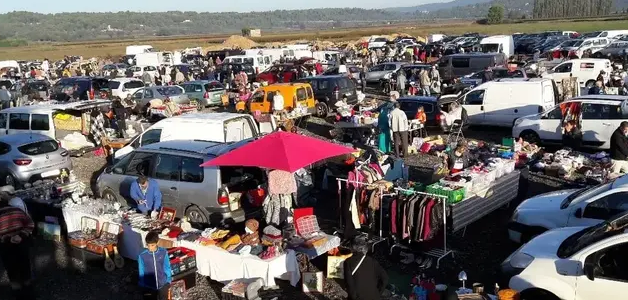Vide Grenier Brocante • Cave de Cantarelle à Saint-Maximin-la-Sainte-Baume