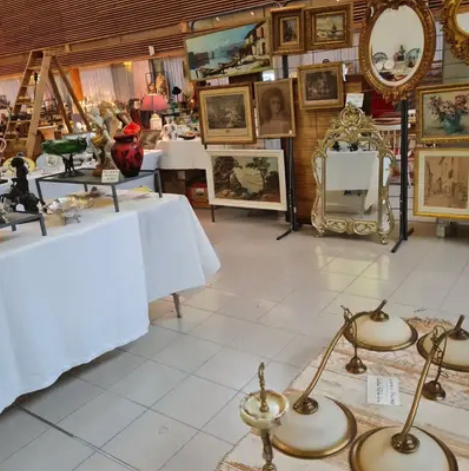 Salon de la brocante à Maussane-les-Alpilles