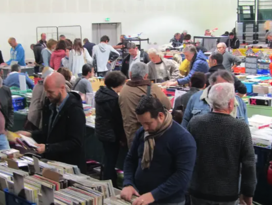 BOURSE DE DISQUE, BD et JOUETS ANCIENS à Caraman