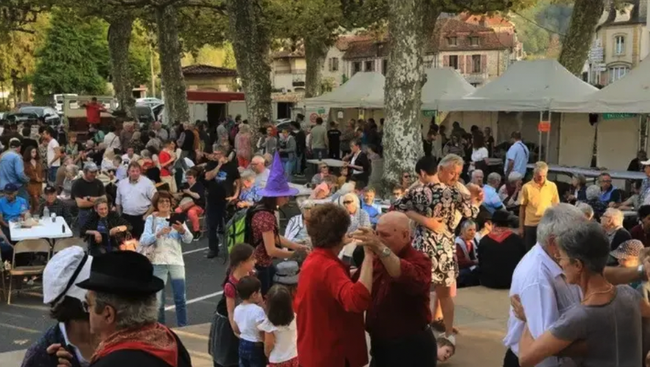 VIDE GRENIER / BROCANTE 30ème Fête de l'Automne à Saint-Céré